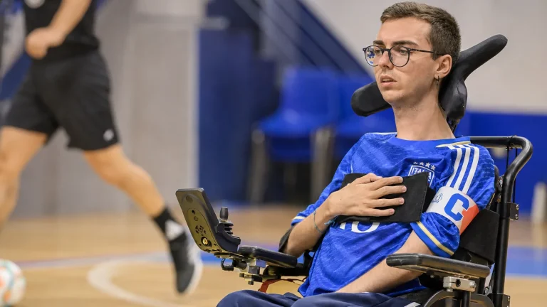 Simone Ranzato e la Nazionale di Powerchair Football fermati in aeroporto – «Mesi di sacrifici cancellati da una compagnia aerea