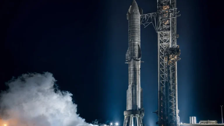 SpaceX, lancio di Starship bloccato dai sistemi automatici – rinviato il tredicesimo test